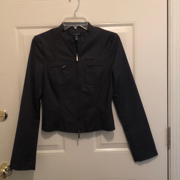 Kenneth Cole Fitted Cropped Jacket - Picture 1 of 7